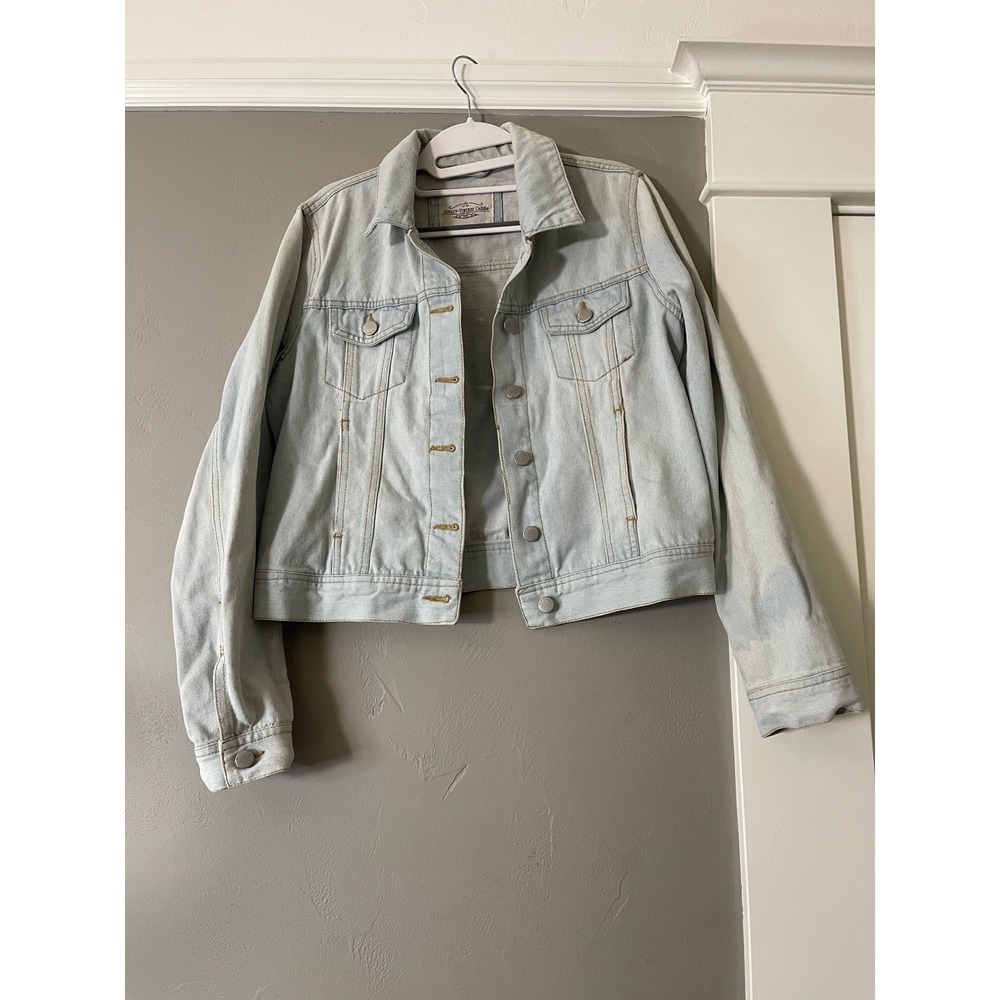 Ashley-Vintage Charm Womens Light Wash Denim Trucker Jacket Blue Size M